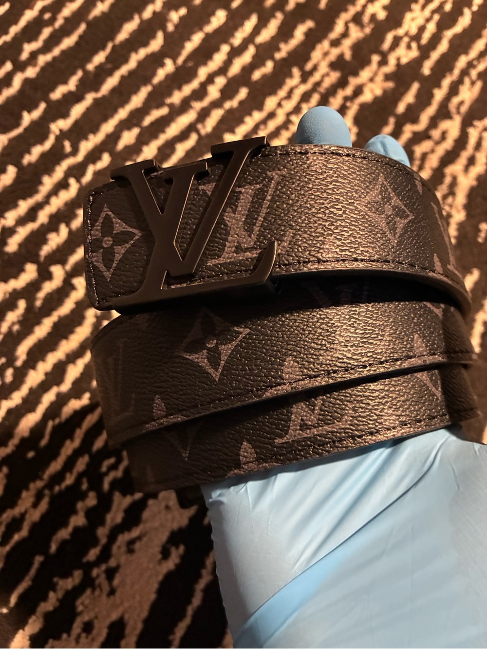 Louis Vuitton Black Monogram LV Buckle Menโs Belt